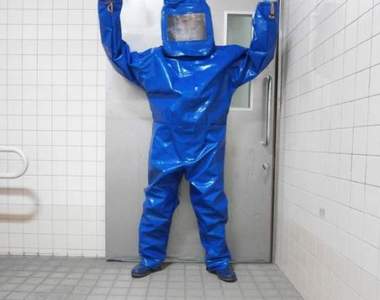 《去大陸旅行的必需品》可以抵抗爆炸的防護衣怎麼感覺有點實用啊XD