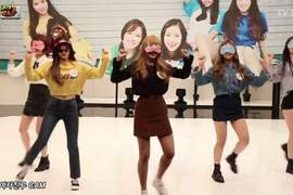 超強《GFRIEND矇眼跳Me Gustas Tu》完全不落拍舞蹈只有女朋友辦的到阿！