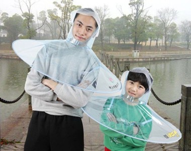 撼動雨具界《雨傘帽》所以到底是雨衣還是雨傘還是飛碟呢？