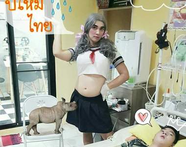 淚崩《泰國帥爸有時cosplay有時穿女裝扮醜》只為搏癱瘓愛子一笑