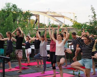 運動新流行《啤酒瑜珈》等到伸展完會不會也茫了...