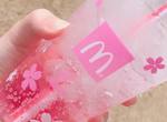 日本櫻花季麥當勞推出《櫻桃氣泡飲》粉粉嫩嫩的好夢幻(心) 日本櫻花季麥當勞推出《櫻桃氣泡飲》粉粉嫩嫩的好夢幻(心)
