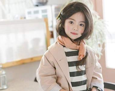 網路人氣女娃《Ye Won Yoo》敢相信5歲就這麼美嗎?