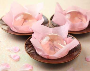 顏值爆表的和菓子《櫻花水信玄餅》夢幻到捨不得吃的藝術點心