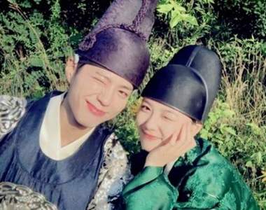 網友覺得超可愛《朴寶劍的拍照小習慣》有人發現照片中的亮點嗎?