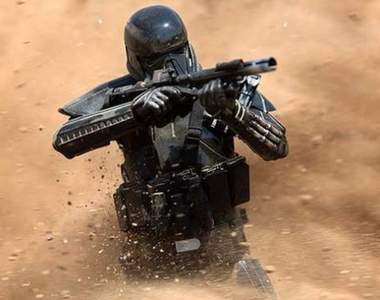 《帝國風暴兵戰鬥寫真》美國軍人拍下恍如戰場般激烈的場景