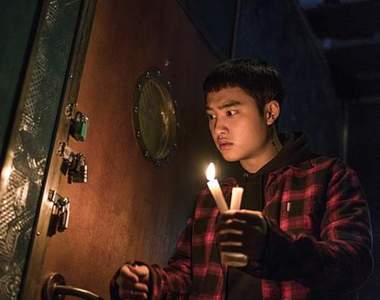 D.O.根本是戲精《七號室》剃光頭後的他再髒話連連的樣子你還愛嗎