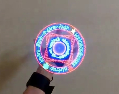 中二力十足《掌中的炫光魔法陣》怎麼有點像奇異果博士