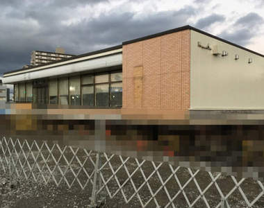 《便利商店的平行移動》建築物整棟搬遷的珍奇搬家法引發網友瘋傳