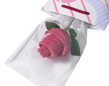 日本華歌爾推出母親節禮物《花朵內褲》幸好不是帶著滿滿蕾絲...（咦？