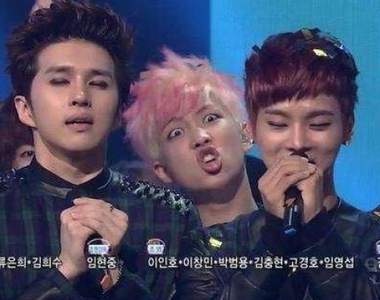 你一定要這麼顯眼嗎《比主角還搶鏡的配角》可惡我卻重放好多次