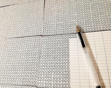 插畫家測試《原子筆畫幾個笑臉會沒水》光用看的手就痛起來了……