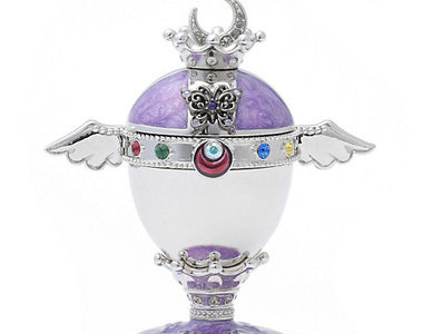 《ANNA SUI×美少女戰士》搭上招牌紫黑色調有種黑暗風格也很不錯