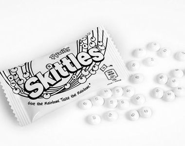 《白色彩虹糖》同志驕傲月限定版 但卻被抱怨找不到自己愛吃的口味很困擾...?