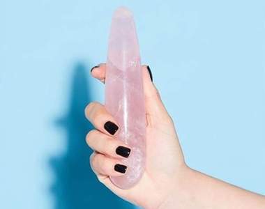 100％純水晶製造《水晶假陽具》網友：幫OO開運？（誤）