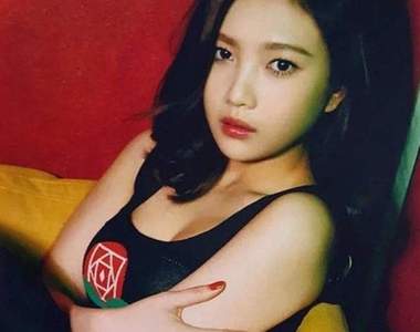 網友深度評鑑《演藝圈鮮為人知的隱乳女星》用動圖看感受巨乳的晃動感