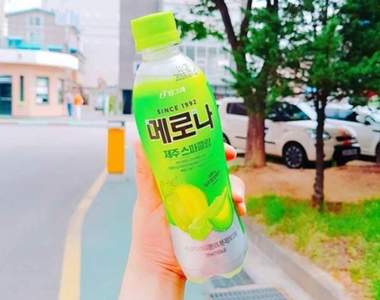 喝起來有種哈味?《메로나哈密瓜氣泡水新上市》網友實評喝起來真的很......