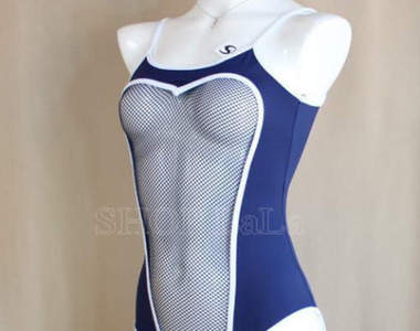 露點不可避《透視學校泳衣》讓AV女優あず希穿上的結果...