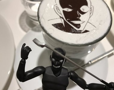 柯南主題咖啡廳《犯人冰沙》任人宰割~你也有這一天啊XDD