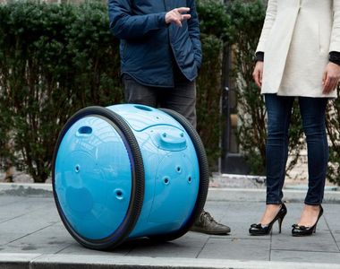 比雅久打造《圓形載貨機器人Gita》會自己滾過來的移動式行李箱