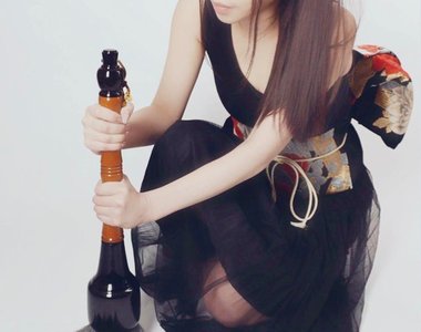 《日本美女書法家真澪》寫得一手好書法~看她寫書法感覺很舒壓 ❤