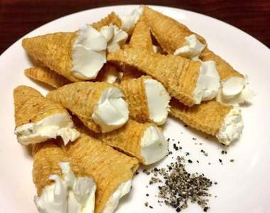 《官方公開的美味吃法》套在手上的玉米脆角原來還可以這樣吃