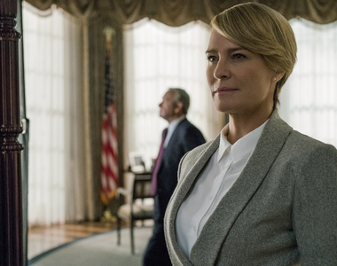 《紙牌屋》撤換性騷擾男主 羅蘋萊特單獨主演最後一季