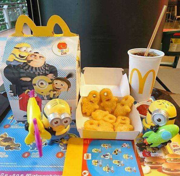 地區限定版♥麥當勞推出超萌《小小兵套餐》多到要滿出螢幕惹 - 圖片8