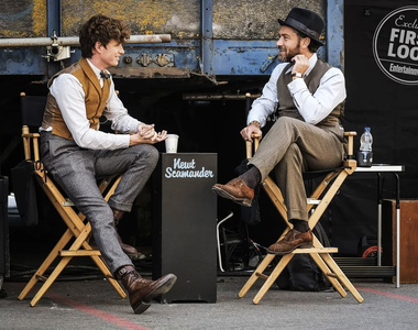 怪獸產地2《怪獸與葛林戴華德的罪行》裘德洛麻瓜造型颯爽登場