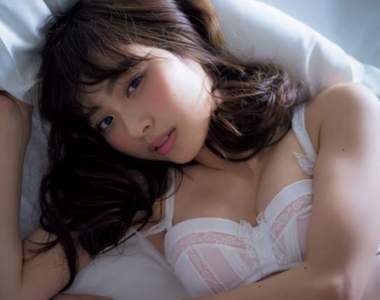 名古屋原石美女《岡田戀奈》18歲的性感寫真宣告正式進出東京