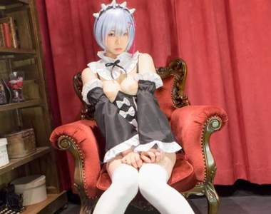 《從零開始的露出生活》隔著OK蹦的五十隻馬距離極限只差一點點(^(00)^) 