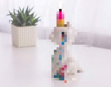 讓網友震驚的《哭哭獨角獸燭台》比陽具更獵奇的商品登場了......