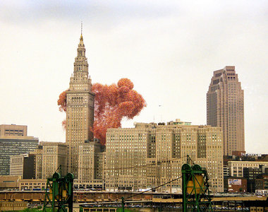 1986年《往天空放150萬個氣球》表演 造成了意想不到的後果 