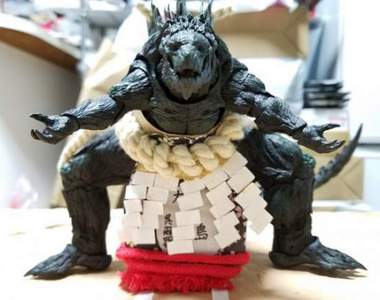 《哥吉拉大相撲》不愧是怪獸之王光站著就霸氣十足