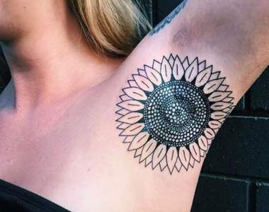 腋下黑黑的《腋下刺青》悄悄現身　這會兒人人都有綺夢了