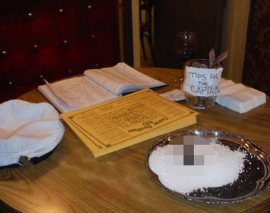 【閱覽注意】《人類腳趾雞尾酒》那珍貴的腳趾...被偷了 Σ(@口@|||)