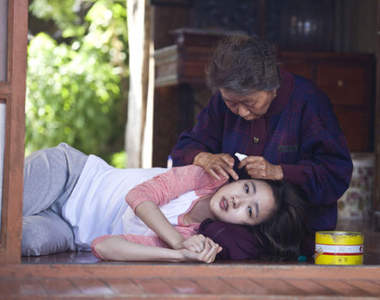 韓版花甲《季春奶奶》入秋後第一部衛生紙用不夠的祖孫情