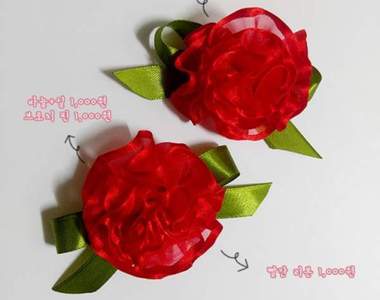 簡單心意《DIY母親節康乃馨》送大禮同時也別忘送朵愛的小花