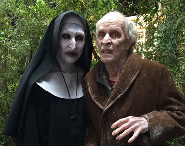 《恐怖片鬼怪的演員們》平時當然不可能這樣裝神弄鬼的啦～