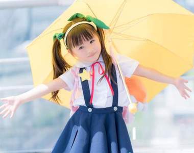 《真幼女cosplay八九寺真宵》超犯規可愛萌燃世界Cosplay高峰會