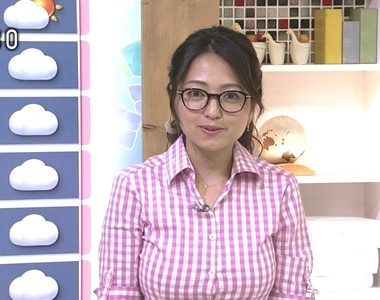 最新性感演出《巨乳正妹氣象預報員福岡良子》明天天氣怎樣沒人有興趣了……