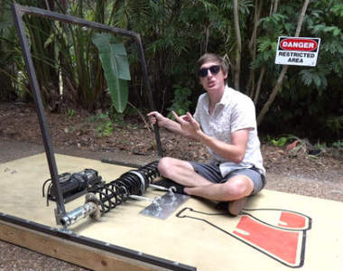 《超巨型捕鼠夾》任何物品都能粉碎的超強破壞力太狂啦