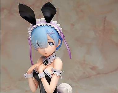 《兔女郎女僕雷姆》誘人眼神配上魅力網襪太讚啦❤❤❤