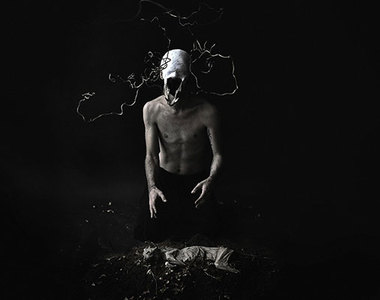 閱覽注意《黑暗恐怖藝術攝影》以死亡、腐朽跟惡魔作為攝影主題