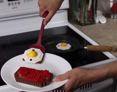 誰可以找出其中破綻《當樂高出現在真實社會》煎蛋烤吐司樣樣來