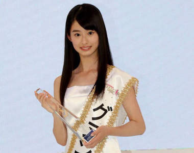 《全日本國民美少女》13歲冠軍.井本彩花卻因為音癡引發話題...