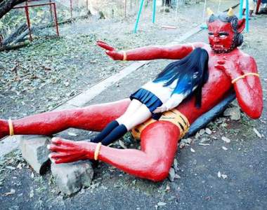 《超惡搞髮型範本》重點完全無關頭髮的髮型照片到底要怎麼參考ww