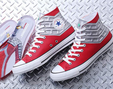 《Converse × 超人七號》走一步要喊〝嚇〞走兩步要說〝涮〞這樣才過癮壓