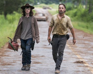 《陰屍路》演員終於可以改造型 從來沒看過這麼清爽的他~