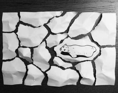 超幽默的創作《A4紙的魔力》看到他撕紙的感覺好療癒呢（笑）